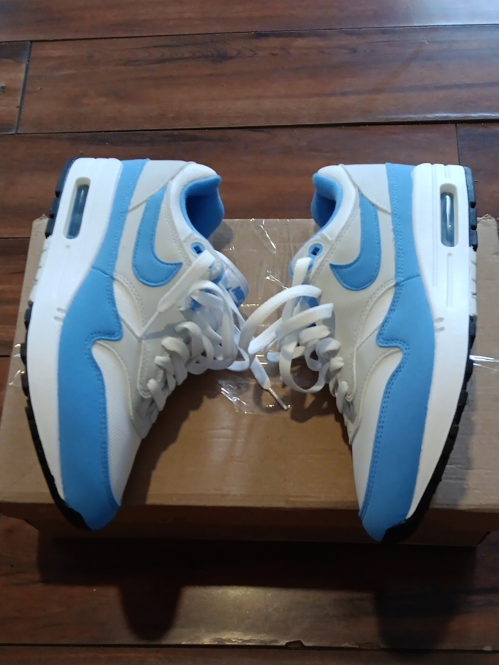 UNIVERSITY BLUE NIKE AIR MAX 1 - Picture 2 of 5